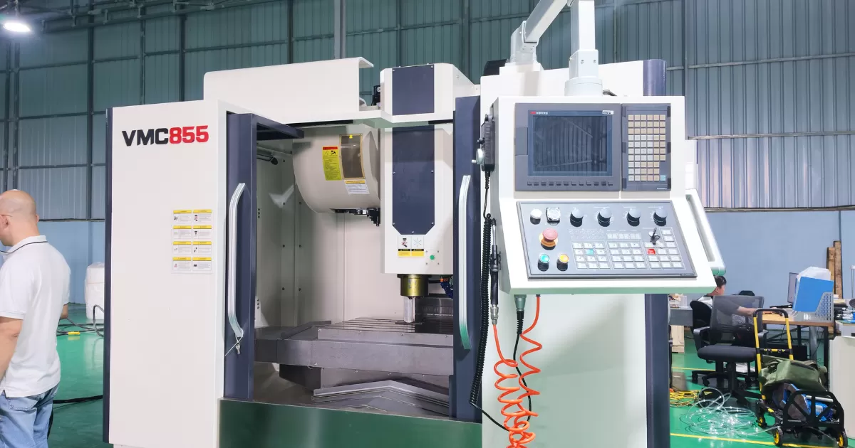 bàn giao máy phay CNC VMC855 cho khách hàng