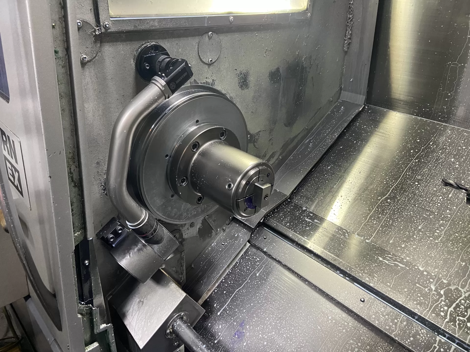 Ụ đứng m&aacute;y tiện CNC