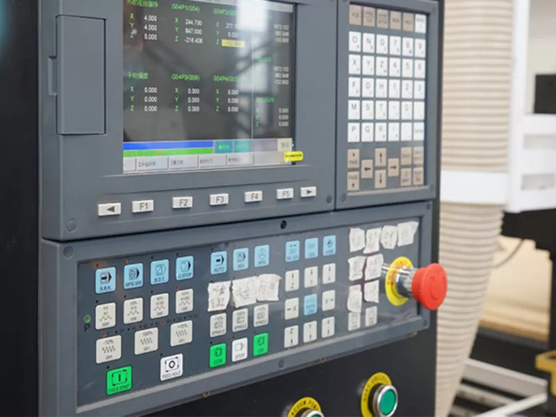 Hệ điều h&agrave;nh Syntec