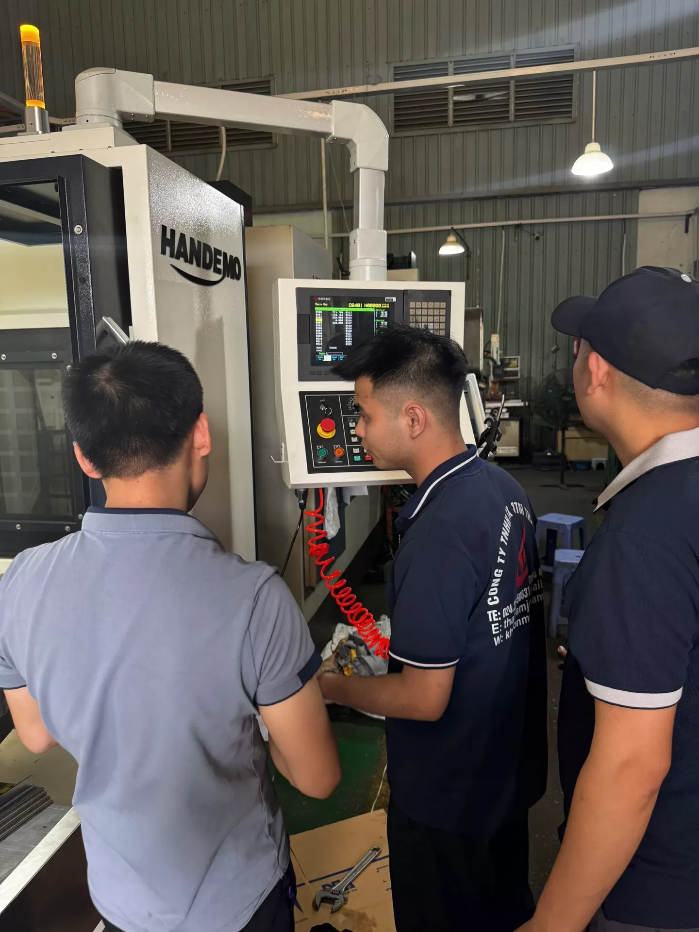 Hướng dẫn vận hành máy phay cnc chi tiết cho người mới